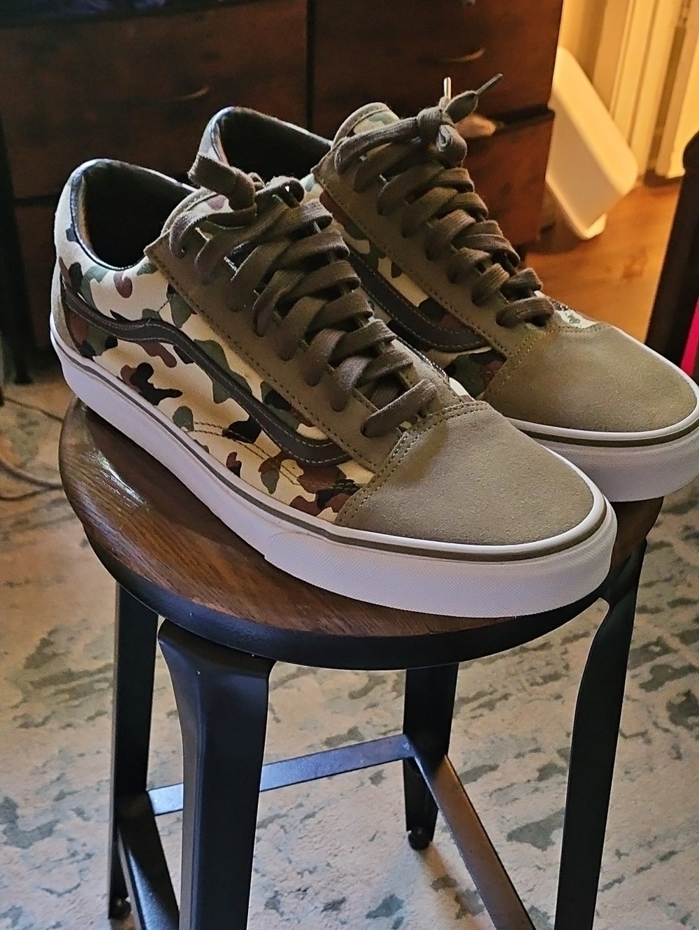 Vans X J Crew Old Skool Camo Men's Low-Top Sneakers - Olive Green